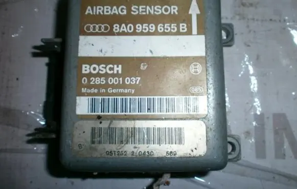 Audi A6 S6 C5 4B Airbag control unit/module 8A0959655B 0285001037