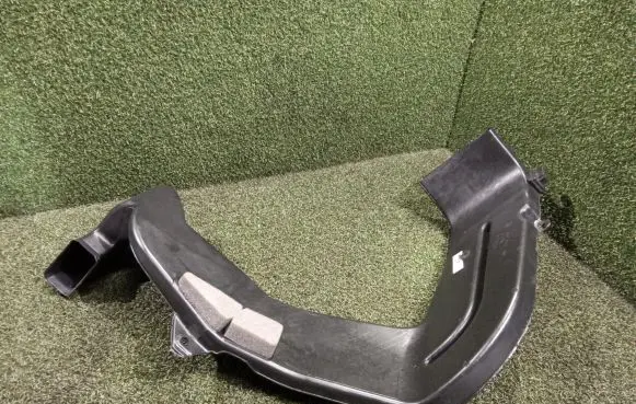 Land Rover Defender Air intake duct part L8B201907AB L8B201907 C7F7A