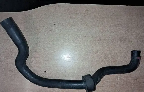 Mercedes-Benz SL R107 Engine coolant pipe/hose 1078313394