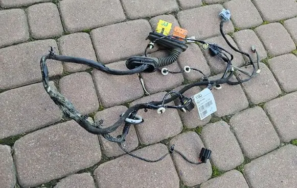 Opel Crossland X Loading door lock 39199291