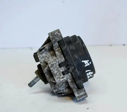 BMW 4 F32 F33 Engine mount bracket 6787658