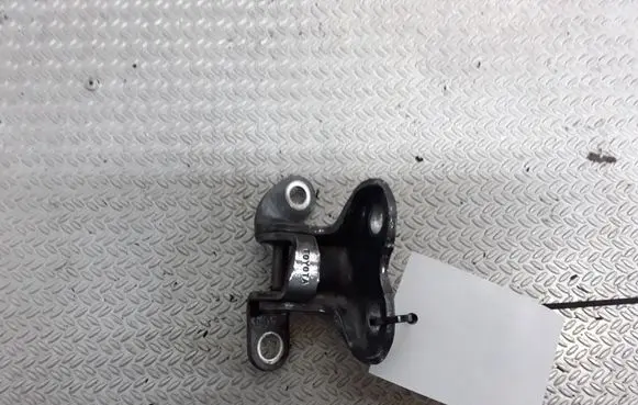 Toyota Avensis T250 Rear door lower hinge