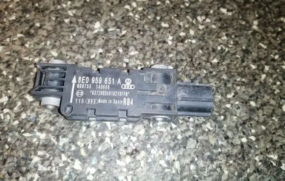 Audi A4 S4 B6 8E 8H Airbag deployment crash/impact sensor 8E0959651A