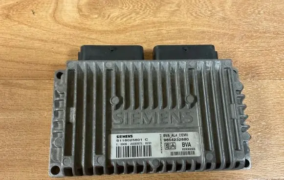 Peugeot 407 Gearbox control unit/module 9654232880 8200302005