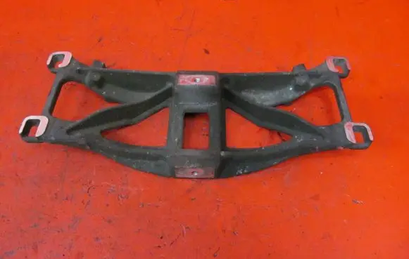 Jaguar S-Type Gearbox mounting bracket 4R835060AB