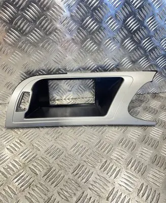 Audi A4 S4 B8 8K Radio/GPS head unit trim 8K2857185D