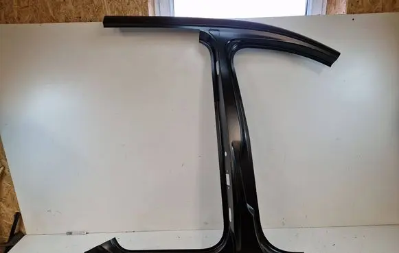 Volkswagen Caddy Pillar (middle) 