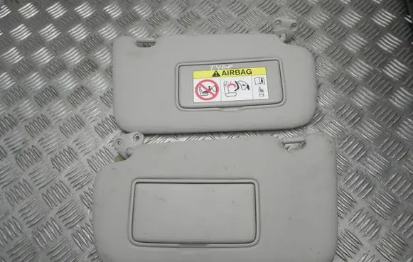 Nissan Leaf II (ZE1) Sun visor 468