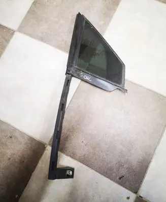 Ford Fusion II Front door vent window glass four-door DS73F21400