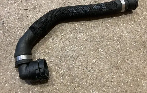 Mercedes-Benz GLC C254 Engine coolant pipe/hose A2065013800
