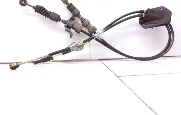 Nissan X-Trail T30 Gear shift cable linkage 74415