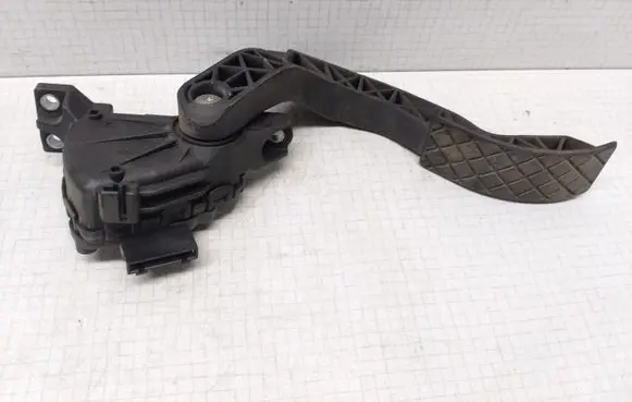 Audi A6 S6 C5 4B Accelerator throttle pedal 8D1721523F 6PV00837603
