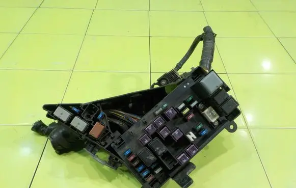 Subaru Forester SH Fuse box set 82241SC060PC BEZPIECZNIKOW