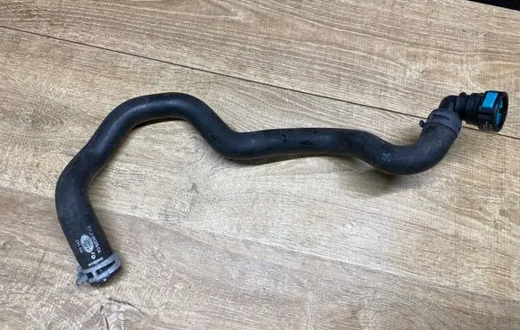 Land Rover Range Rover Sport L494 Engine coolant pipe/hose FPLA8K576CA