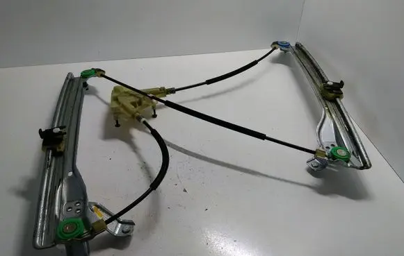 Renault Latitude (L70) Front window lifting mechanism without motor 915013101 807210010R