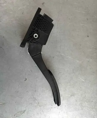 MG MG5 II Accelerator throttle pedal f01r00x137
