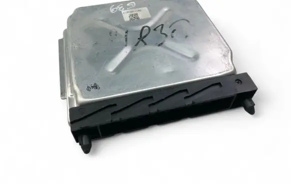 Volvo V70 Engine control unit/module ECU 30684877A