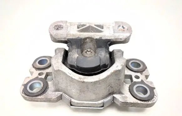 Volvo XC60 Engine mount bracket 31316875