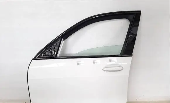 BMW X7 G07 Front door