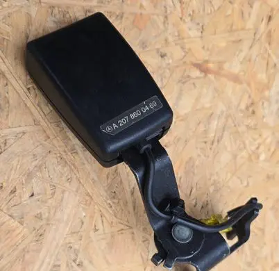 Mercedes-Benz E A207 Rear seatbelt buckle A2078600469