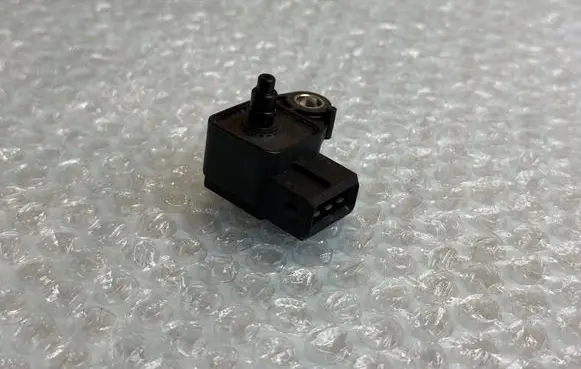 BMW 5 E39 Air pressure sensor 2246977