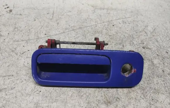 Volkswagen Golf IV Tailgate trunk handle 
