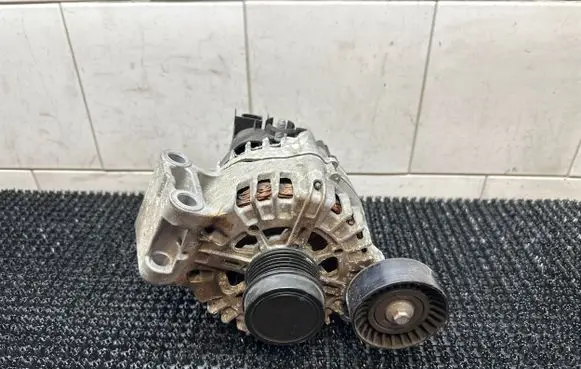 Volvo V60 Generator/alternator 30644628 312009583 FG18D129