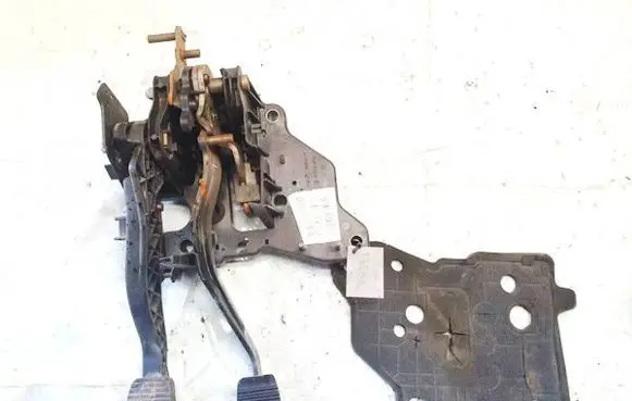 Clutch pedal
