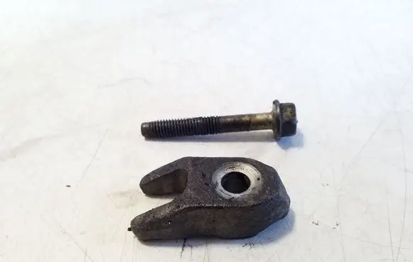 Chevrolet Captiva Fuel Injector clamp holder 