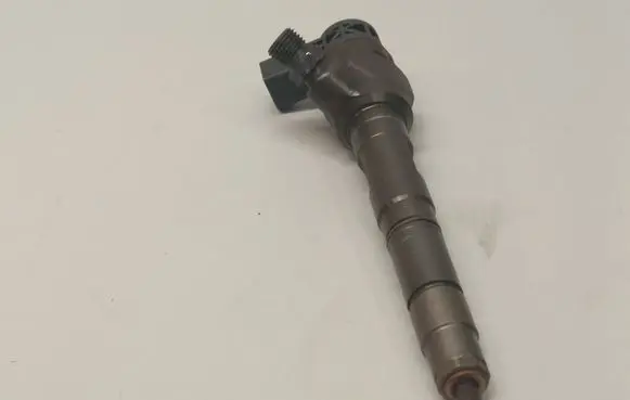 Skoda Octavia Mk3 (5E) Fuel injector 04L130277AK 0445100475
