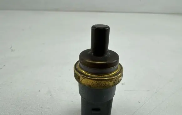 Coolant temperature sensor