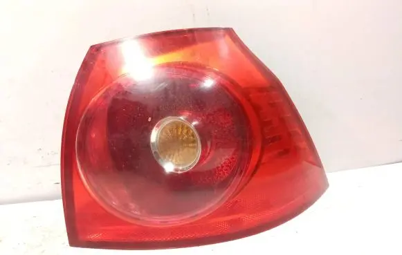 Volkswagen Golf V Rear/tail lights 4VFX13404AA