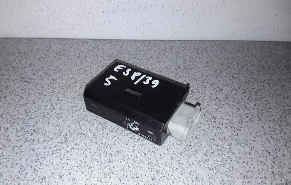BMW 5 E39 Door central lock control unit/module 67118352165 8352165