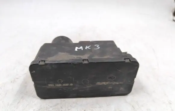 Volkswagen Golf III Central locking vacuum pump 1H0962257