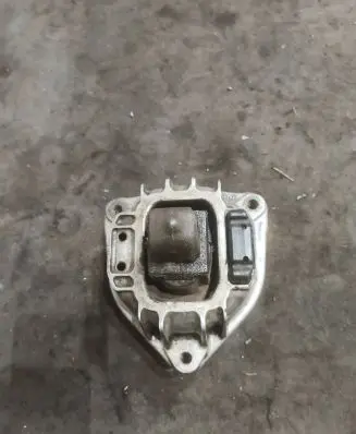 BMW 5 F10 F11 Engine mount bracket 2038310
