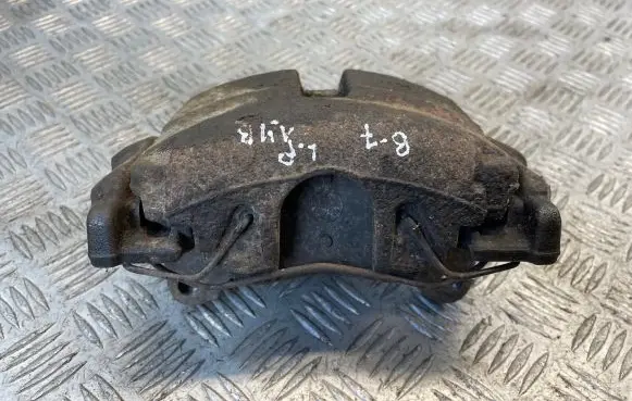 Volkswagen PASSAT B7 Front brake caliper