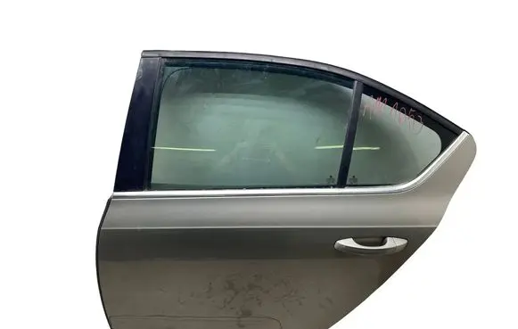 Skoda Octavia Mk3 (5E) Rear door 123456