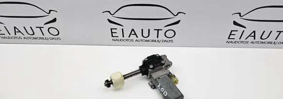 BMW X5 E70 Seat adjustment motor 0390203272 8342926