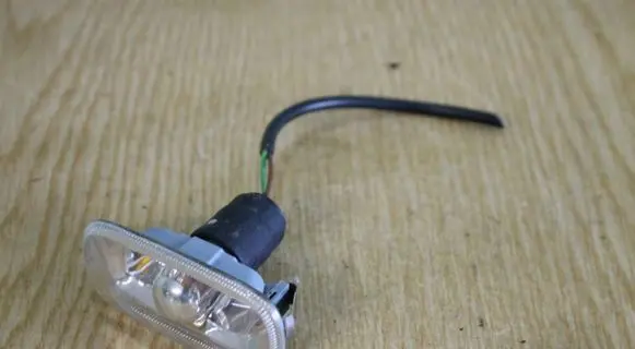 Audi A4 S4 B6 8E 8H Front fender indicator light 8E0949127