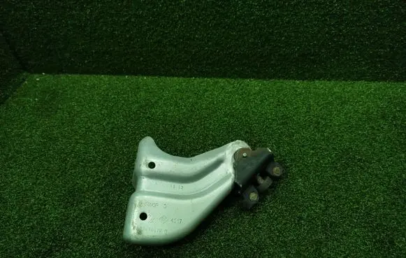 Renault Arkana Sliding door upper roller guide/hinge 745997497R