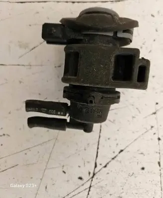 Nissan Qashqai Turbo solenoid valve 8200575400