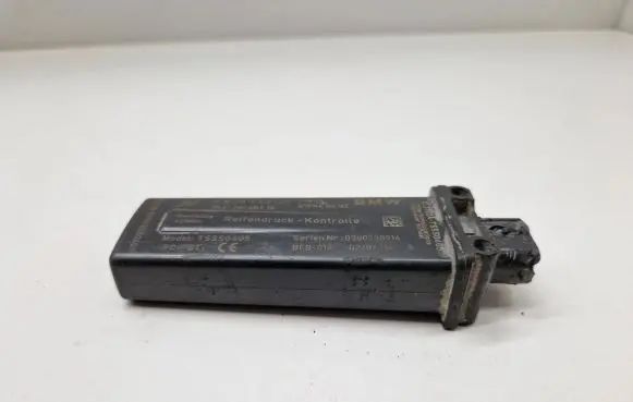 BMW 5 F10 F11 Tire pressure control unit 6875773