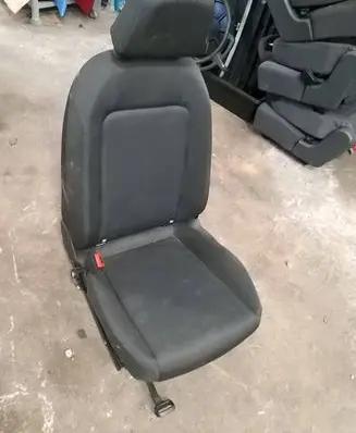 Audi A1 Front driver seat 82A
