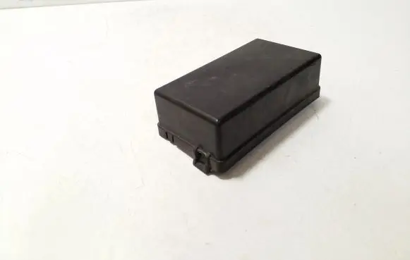 Nissan X-Trail T30 Fuse box cover
