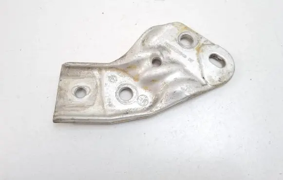 Mercedes-Benz CLS C257 Sway bar bush bracket, front A2053230240