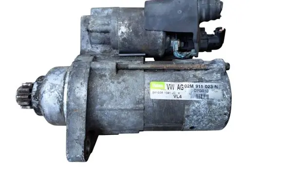 Volkswagen Golf V Starter motor 02M911023N