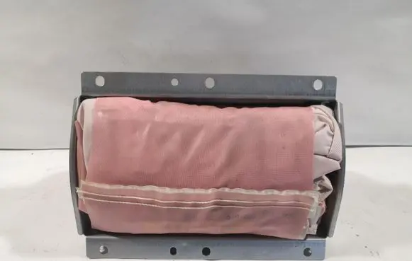 Volvo V70 Passenger airbag 570603700G 9191928 G2305D3100253