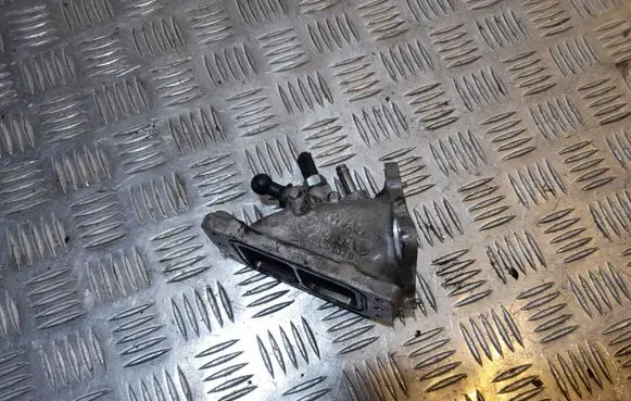 Volkswagen Jetta VI Throttle valve 04L128637B