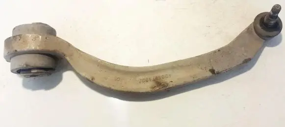 Volkswagen PASSAT B5 Front lower control arm/wishbone 4d0407695j