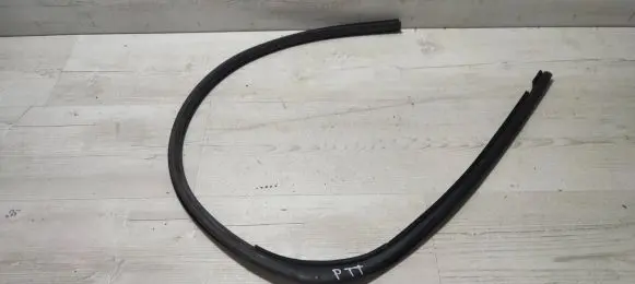 Audi TT TTS Mk2 Front door rubber seal 8J0837718